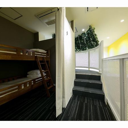 Capsule Hotel Valie Ebisucho Osaka Exteriör bild