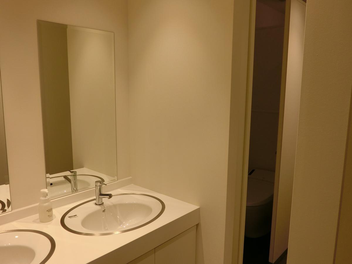 Capsule Hotel Valie Ebisucho Osaka Exteriör bild