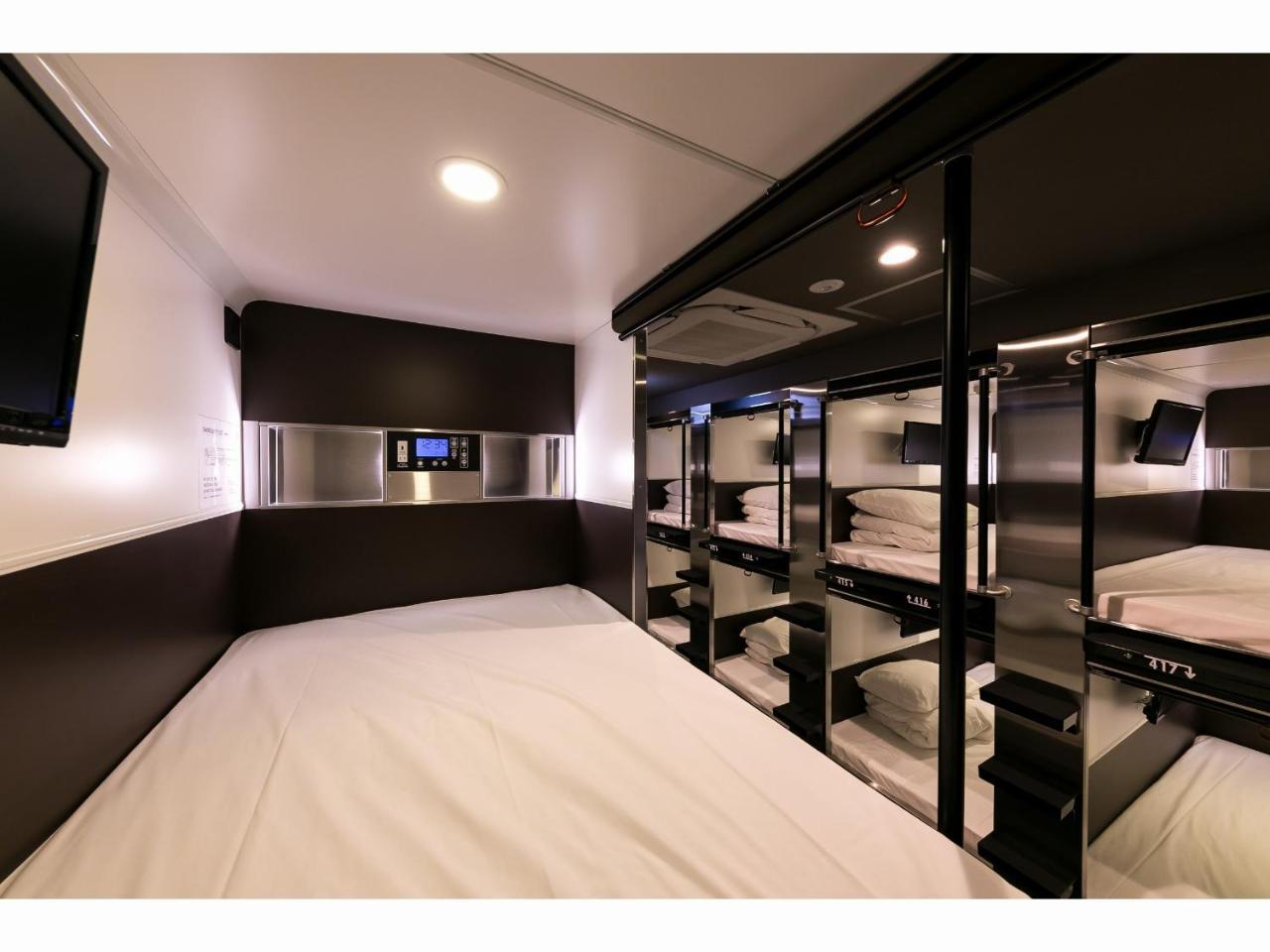 Capsule Hotel Valie Ebisucho Osaka Exteriör bild
