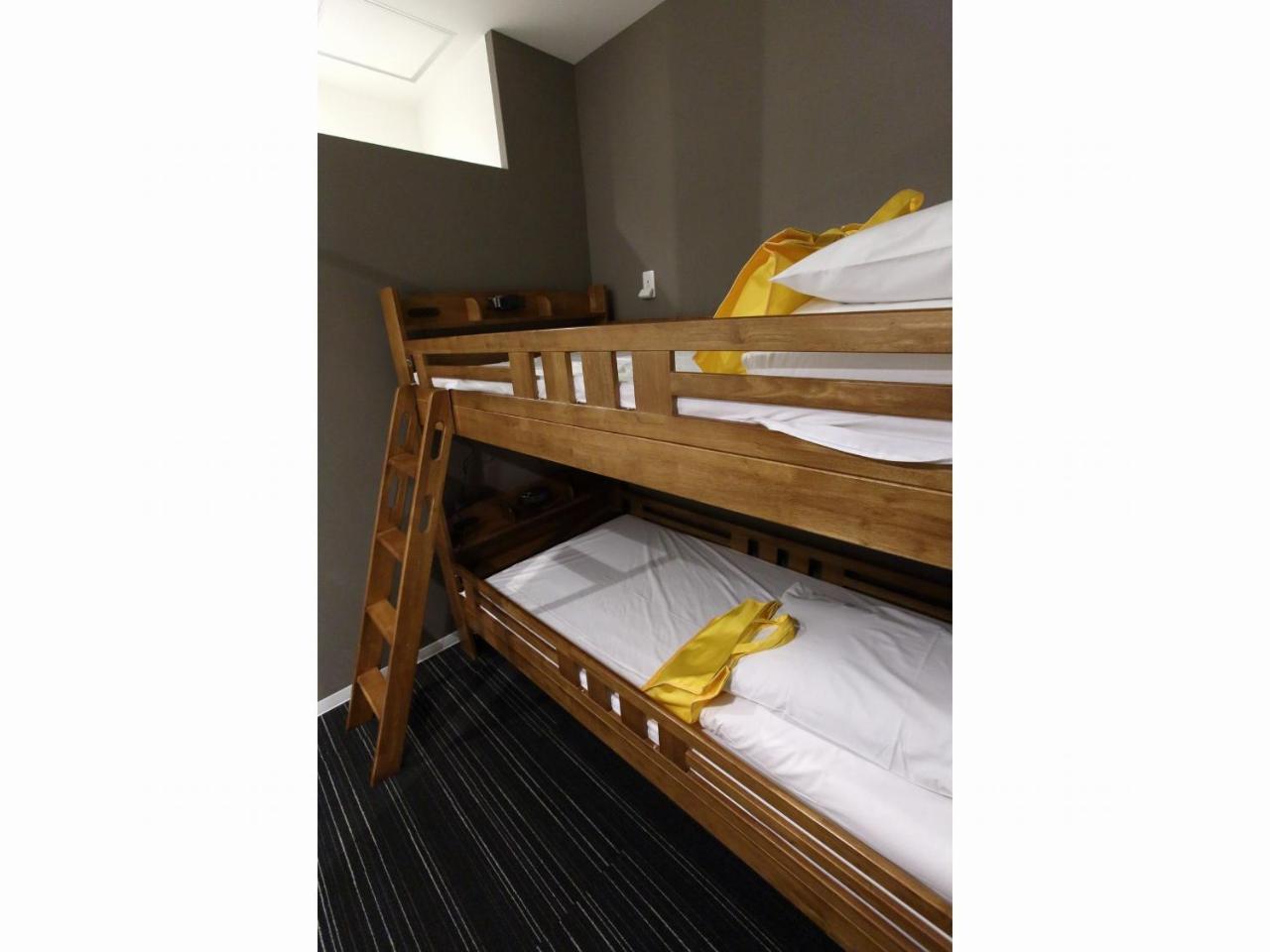 Capsule Hotel Valie Ebisucho Osaka Exteriör bild